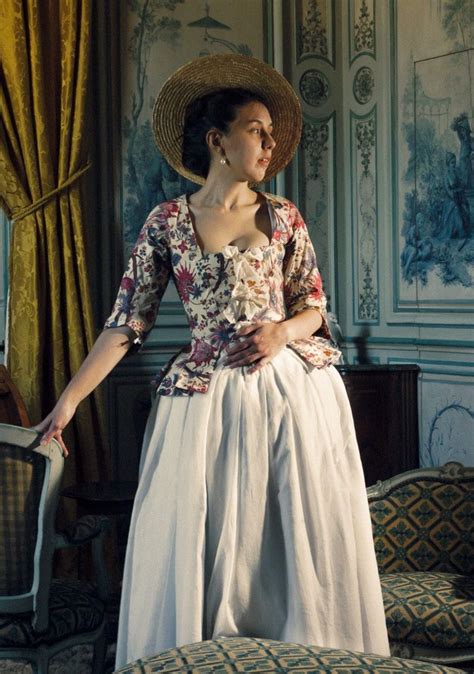 Love The Floral Bodice With A Solid Skirt With Images 18th Century