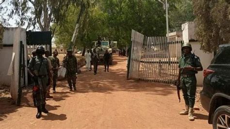 Gunmen Kill One Kidnap 5 In Nigeria College Attack