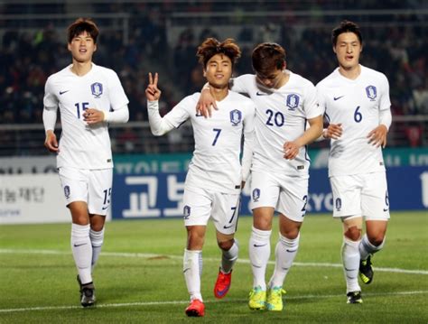 .olympic games, the football tournament of the olympic games reached its peak in the 1920s but with an exception: S. Korea wins 2 straight over Algeria in Olympic football ...