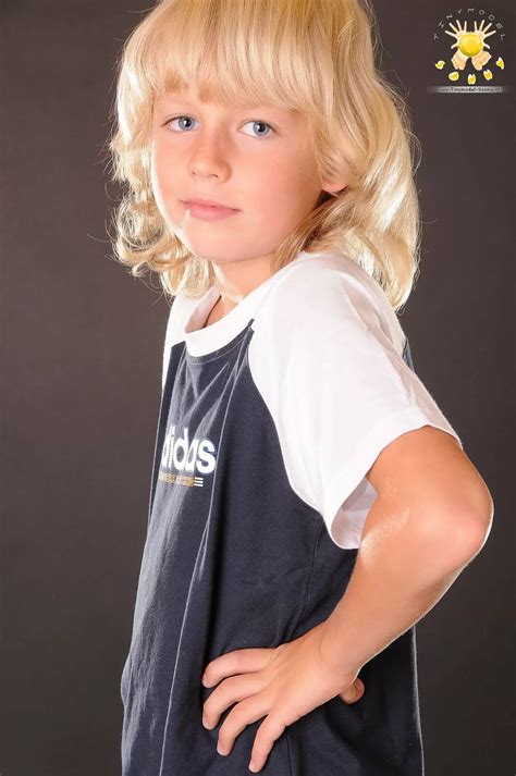 Model Boy Newstar Sonny Sets Foto Images And Photos Finder