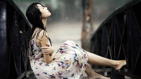 Dgadi'll never let you see. Sad Girl In Rain Wallpaper: Desktop HD Wallpaper ...