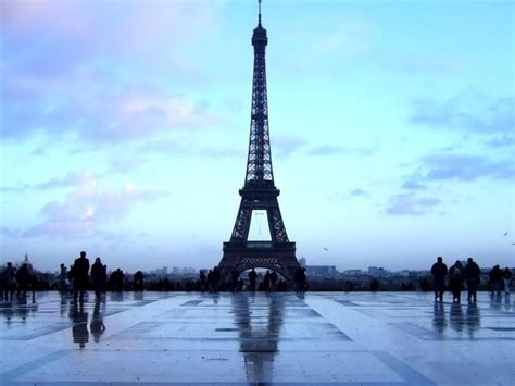 Eiffel Tower After The Rain Wallpapers And Images Wallpapers