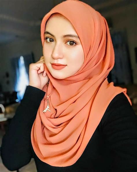 Popular Gadis Cantik Hijab Indonesia