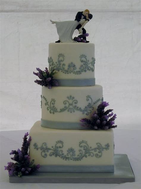 Lavender And Grey Wedding Cake Cake By Sking Cakesdecor