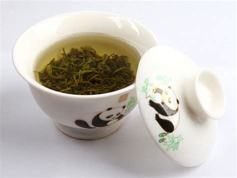 Agar diet menggunakan teh hijau ini berhasil ada 10 cara diet dengan teh hijau yang dapat kita gunakan, diantaranya sebenarnya teh hijau yang ada di pasaran memiliki khasiat yang sama untuk menjaga berat badan kita. 7 Manfaat Teh Hijau untuk Kesehatan yang Luar Biasa - My ...