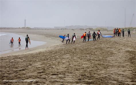 Bellissima spiaggia con spettacolo di kyte surf về praia do cabedelo. "El País" elogia Viana e a Praia do Cabedelo