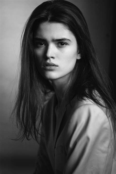 Alexandra Micu Portrait
