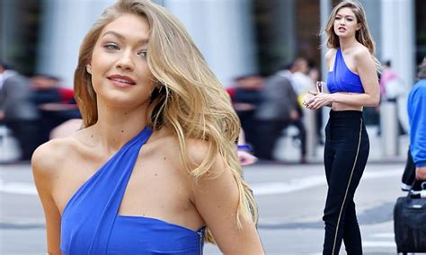 Gigi Hadid Hails Taxi In Crop Top And Stilettos In New York Photo Shoot Daily Mail Online