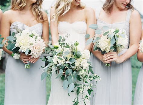 Each flower head and branch can be uninstalled and install, so convenient. Dahlia and Silver Dollar Eucalyptus Bouquets