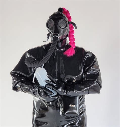 I Got To Try A Studio Gum Heavy Rubber Suit And I Love It 🖤 R
