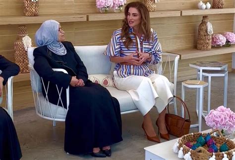Queen Rania Visited The Jordan River Designs Showroom