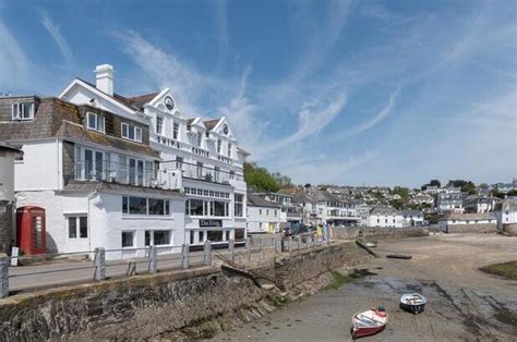 The Ship And Castle Hotel Hotels In St Mawes Myhotelbreak