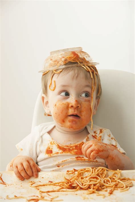 Mixed Race Baby Boy Eating Spaghetti Bambini Dieta Dimagrante Dieta