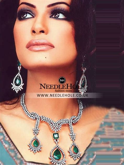 Magnificent Diamond Like Emerald Arabic Wedding Jewelry Necklace Earrings Set For Rece