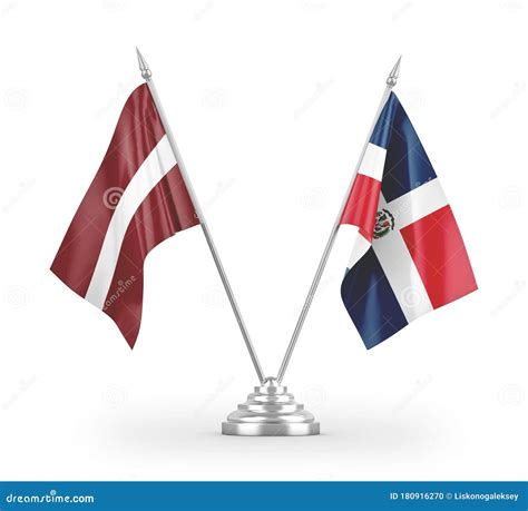 Bandiere Della Repubblica Dominicana E Della Lettonia Isolate Su