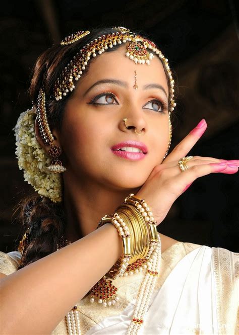 south indian actress bhavana hot photos and wallpapers bhavana actress south indian actress