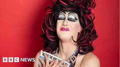 berkshire arrests made during drag queen story hour protests bbc news