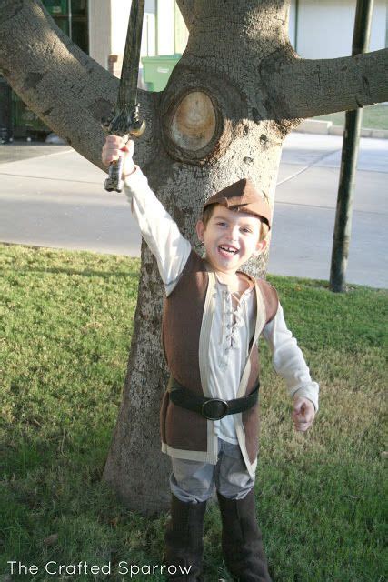 See more ideas about robin hood costume, robin hood, robin. Robin Hood & Little John {Halloween 2012} | Robin hood costume, Diy halloween costumes easy ...