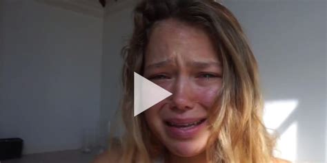 instagram star essena o neill posts emotional video after viral anti social media campaign