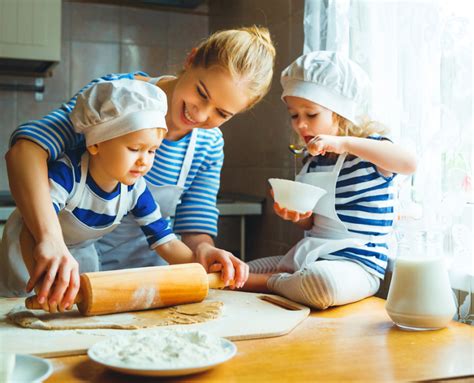 Nos 5 Meilleurs Trucs Pour Cuisiner Avec Les Enfants Blogue Nutrition