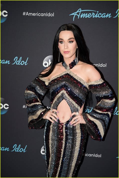 Katy perry at mykonos island. Katy Perry Rocks Long Black Hair on 'American Idol' Top 5 ...