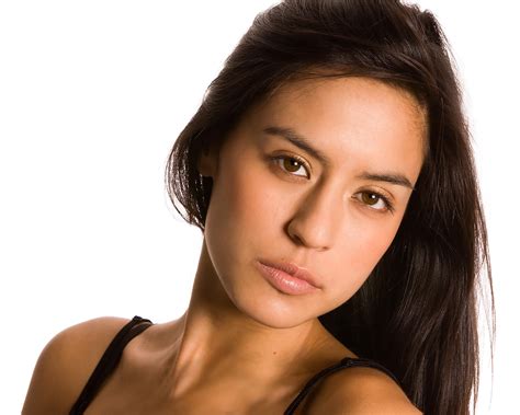 17 Headshot Of Olive Skinned Brunette Actress With Brown Eyes