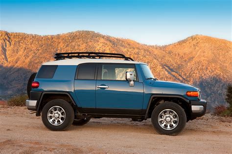 Find everything you need to know about your 2011 toyota fj cruiser in the owners manual from toyota owners. TOYOTA FJ Cruiser specs & photos - 2011, 2012, 2013, 2014 ...