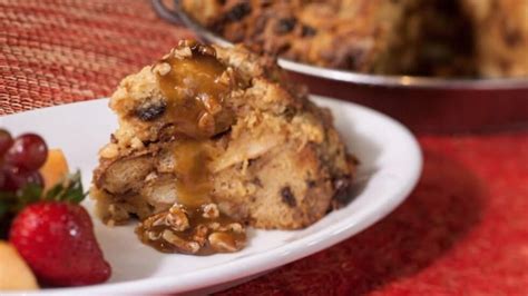 I really love this bread pudding served with a huge scoop of ice cream and some caramel sauce. Yard House Bread Pudding Recipe : Yard House Bread Pudding ...