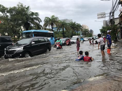 Titik Lokasi Banjir Jakarta Hindari Saat Hujan Deras Seva