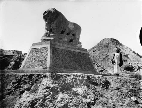 Babylon A Basalt Lion Iraq Circa Photograph By Everett