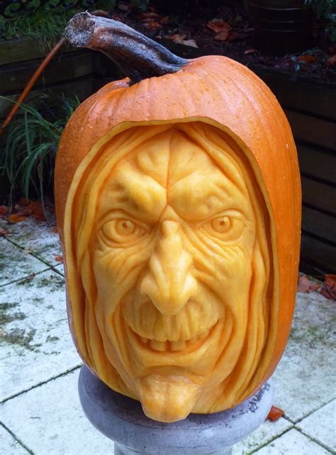 10 Witch Face Pumpkin Carving
