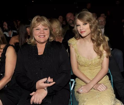 Mamá De Taylor Swift Es Diagnosticada Con Cáncer