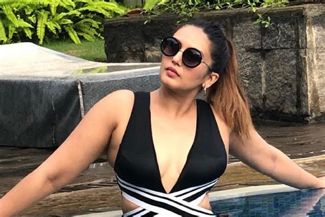 huma qureshi of maharani fame looks hot and sexy in these pictures look at the stunner