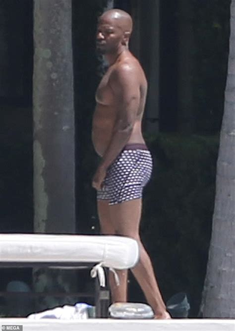 Jamie Foxx Looks Absolutely Ripped As He Reveals Body Transformation