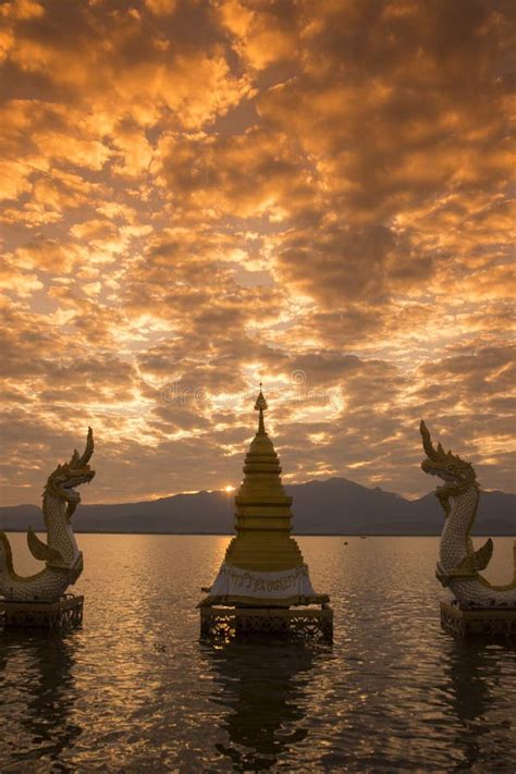 Thailand Phayao Lake Phayanak Naga Statue Stock Photo Image Of Phayao