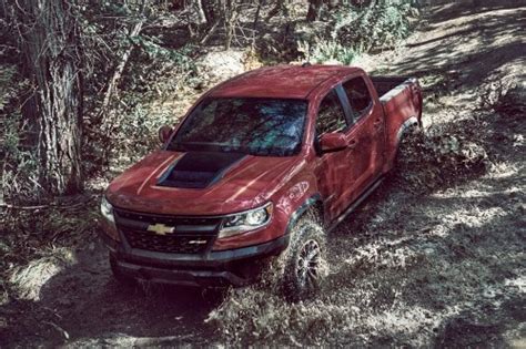 Used 2017 Chevrolet Colorado Lt Crew Cab Review And Ratings Edmunds