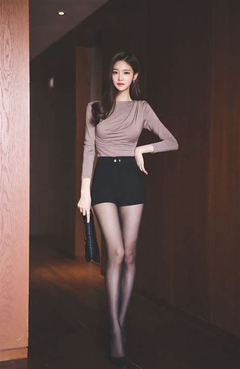 Asian Babes Beauty Leg Asian Beauty Office Outfits Stylish Outfits