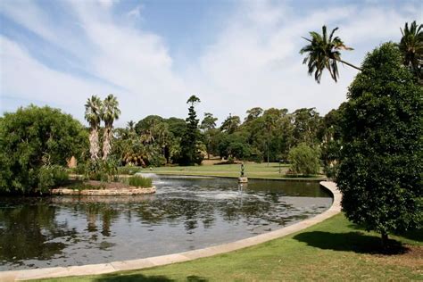 Royal Botanic Gardens Sydney Entry Fee Parking Hotels Hours And Map