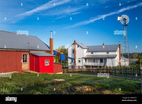 An Amish Dairy Farm Near Apple Creek Ohio Usa Stock Photo Alamy