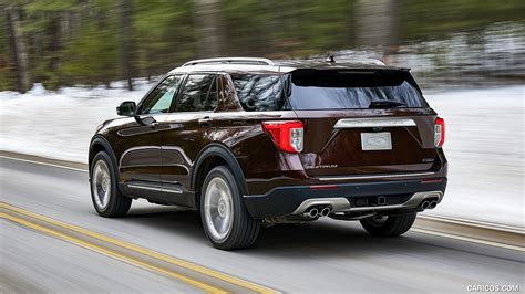 Ford is expanding its 2020 explorer lineup at both ends, with the introduction of a performance st model at one extreme and the addition of a hybrid at the other—two distinct expressions of performance for those who want higher doses of adrenaline or fuel efficiency. 2020 Ford Explorer - Rear Three-Quarter | HD Wallpaper #7