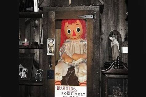 آنابل عروسک جن زده مشهور الان کجاست؟ عکس