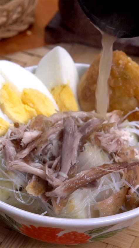 Tidak jarang, terdapat beberapa resep minuman yang menggabungkan lebih dari satu rempah ke dalamnya. Soto Banjar merupakan jenis soto yang berasal dari ...