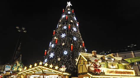 Encienden El árbol De Navidad Más Grande Del Mundo Video Telemundo