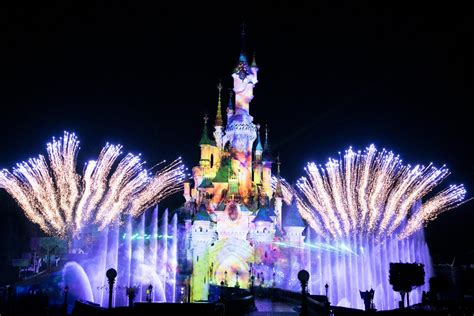 Let yourself be whisked away to the fairytale worlds of your favourite disney stories! 3 nieuwe uitbreidingen voor Disneyland Parijs - Evenaar.tv