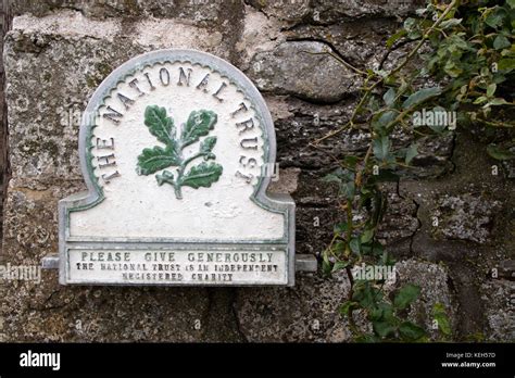 National Trust Emblem Hi Res Stock Photography And Images Alamy