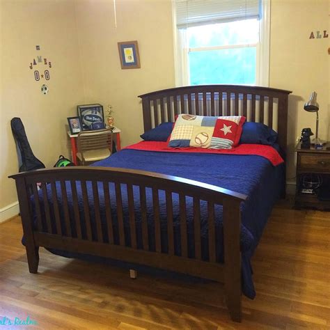 Dalam menciptakan kamar tidur idaman yang nyaman serta menarik, desain kamar pria dapat anda jadikan referensi terbaik saat ini. 42 Desain Kamar Tidur Anak Laki-Laki Terbaru Lagi Ngetren ...