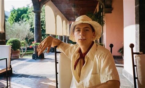Dylan and cole sprouse mom and dad; Riverdale-Star Cole Sprouse spottet über Masturbation
