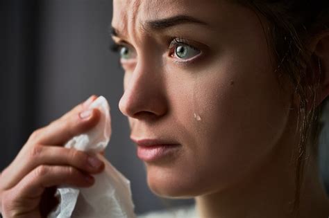 Deprimido Estresado Triste Llorando Mujer Con Dificultades De La Vida Y