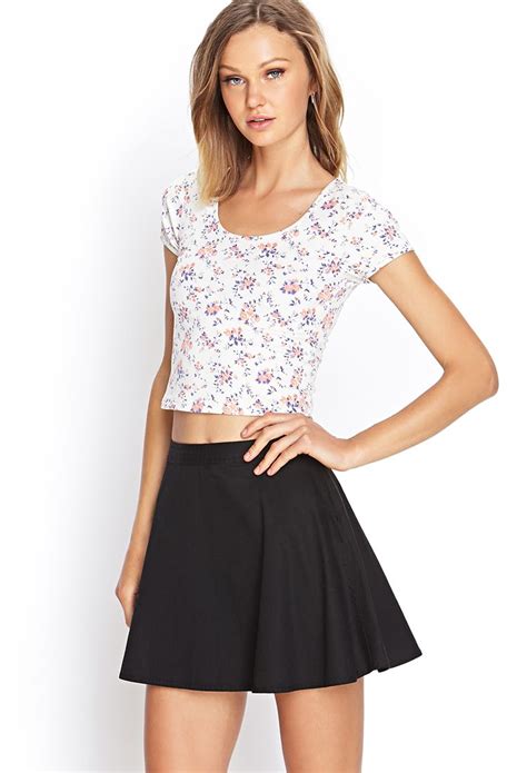 Ditsy Floral Crop Top New Arrivals Women 2000103579 Forever 21 Uk Fashion Floral Crop