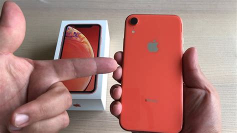 Iphone Xr 24 Hour Review Coral Stunner Youtube